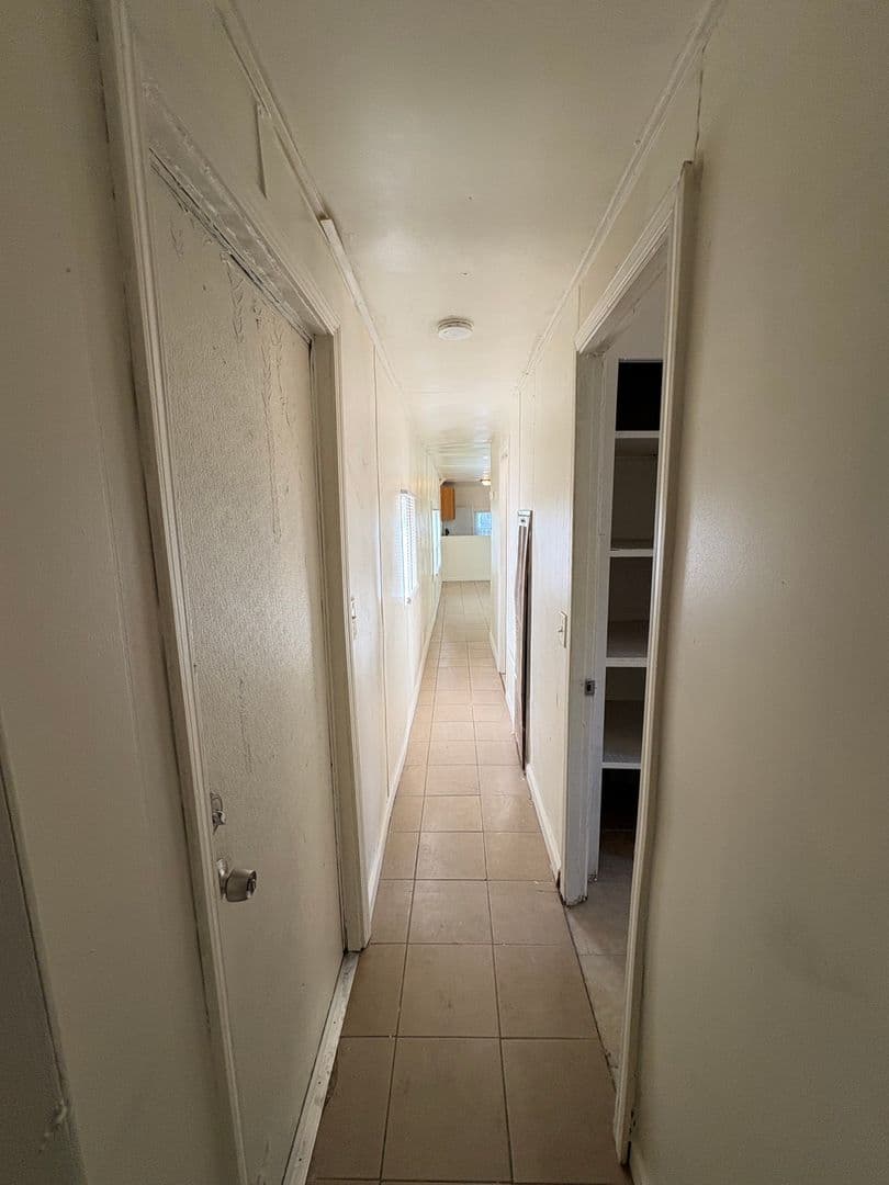 Dinuba Apartment: 581 East Yale Ave