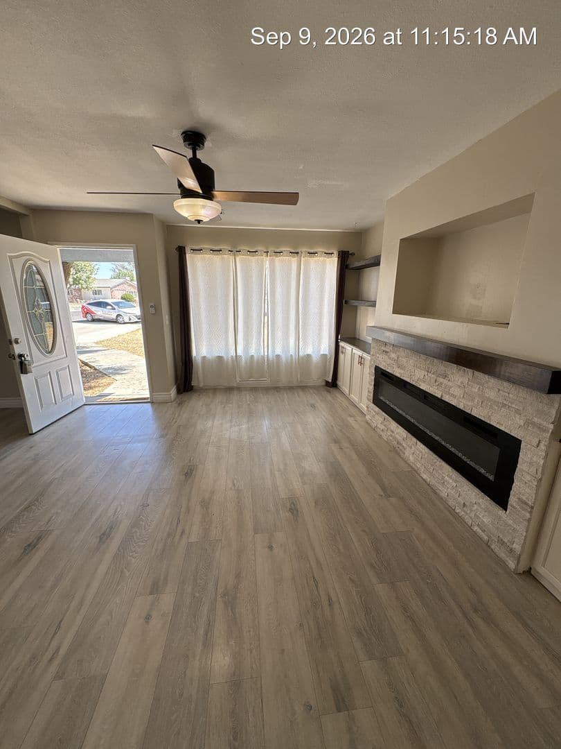 Hanford House: 1105 Freddie  Circle