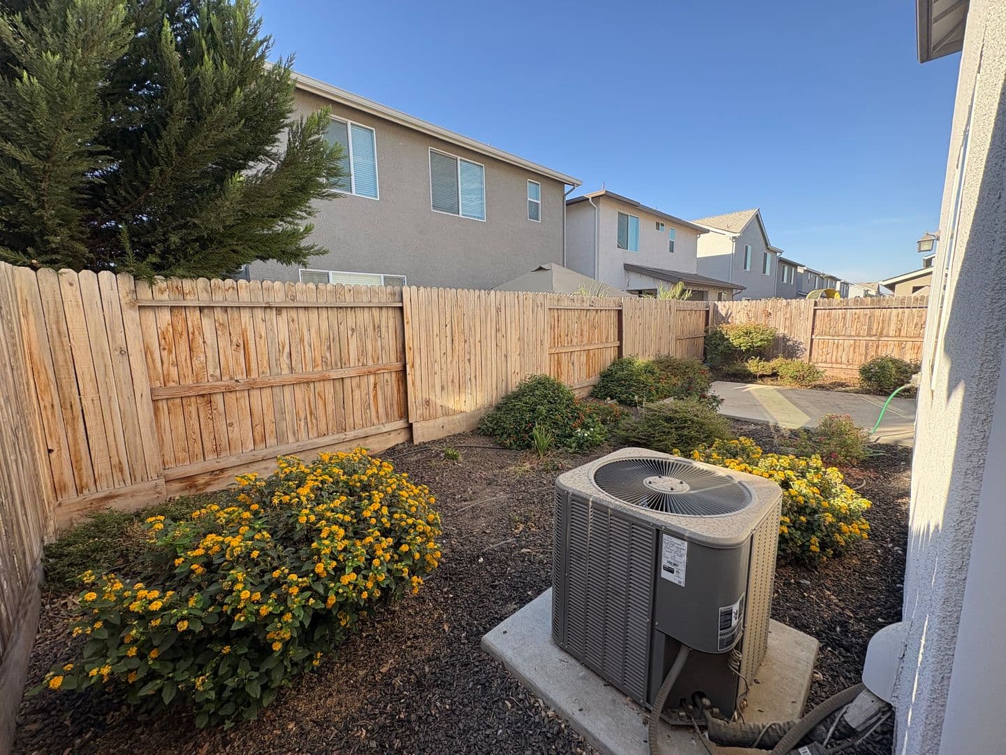Visalia House: 1005 West Sedona Ave