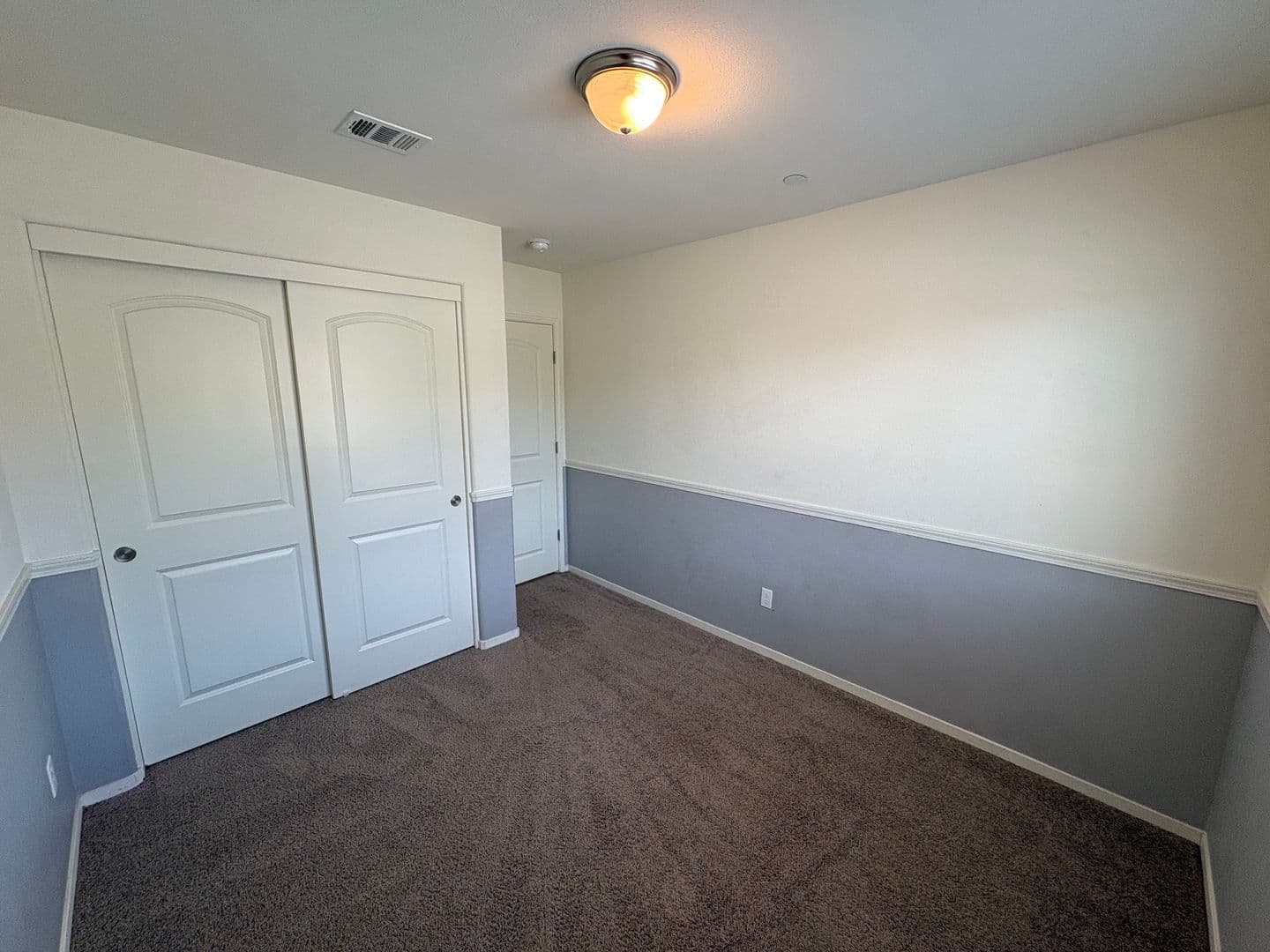 Visalia House: 2113 North Highland Street
