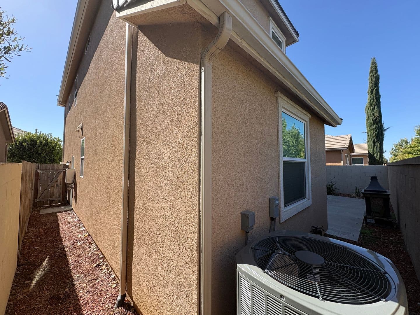 Clovis House: 3461 Alcove Way