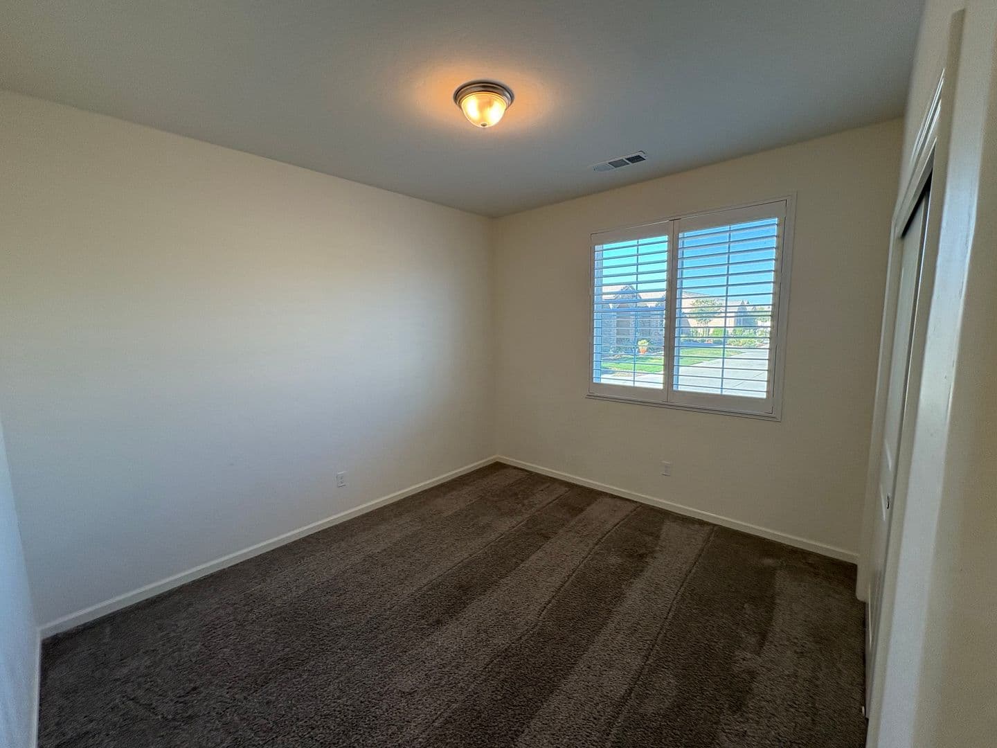 Visalia House: 3208 North Rova Ct