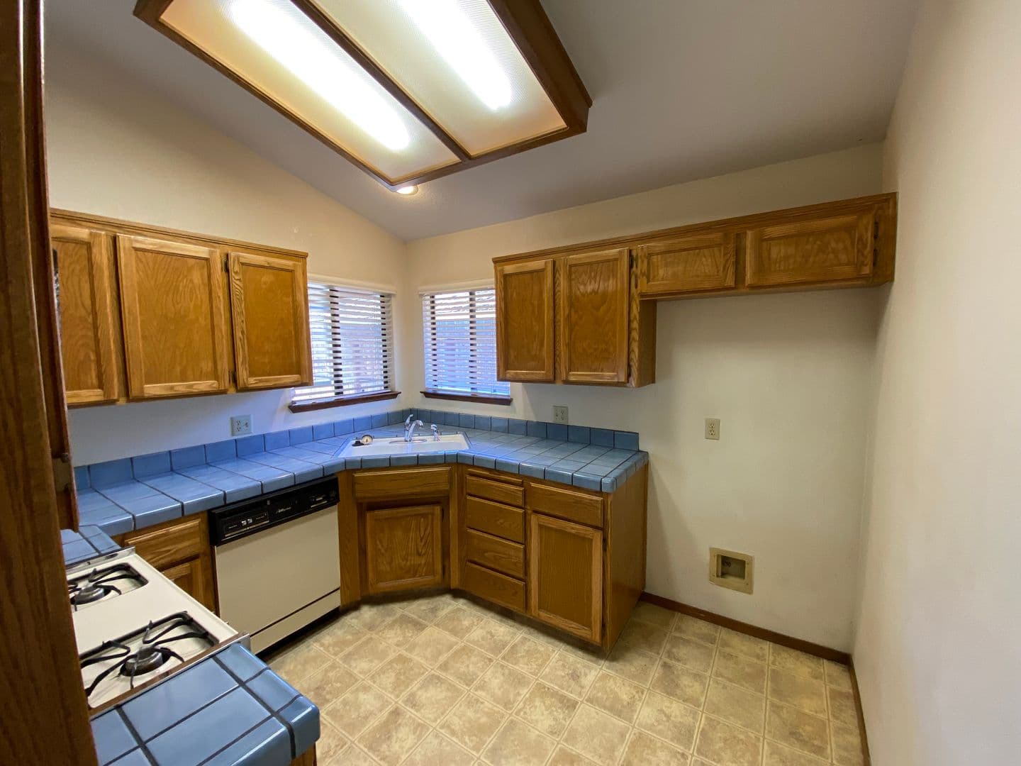 Visalia House: 1348 East Ferguson Court