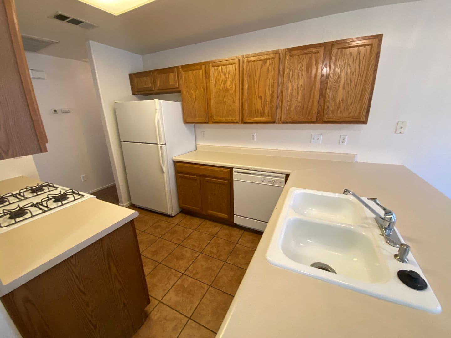 Visalia House: 3848 East Oak Avenue