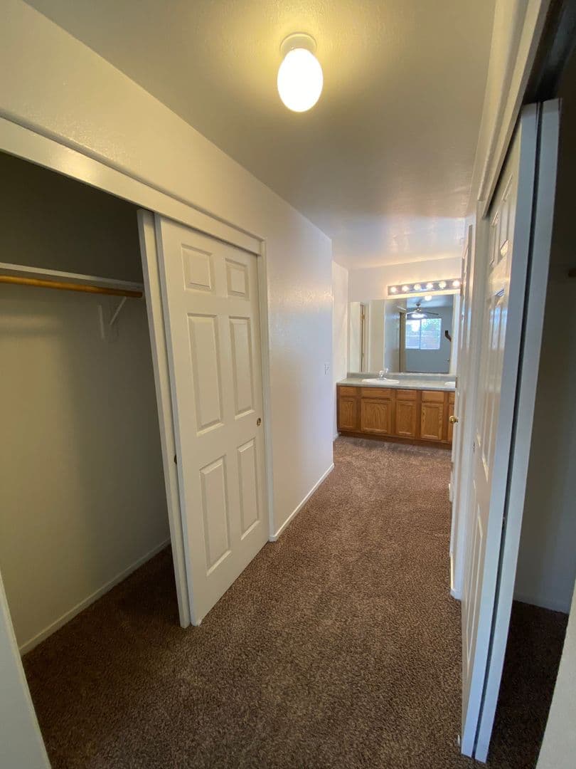 Visalia House: 3848 East Oak Avenue