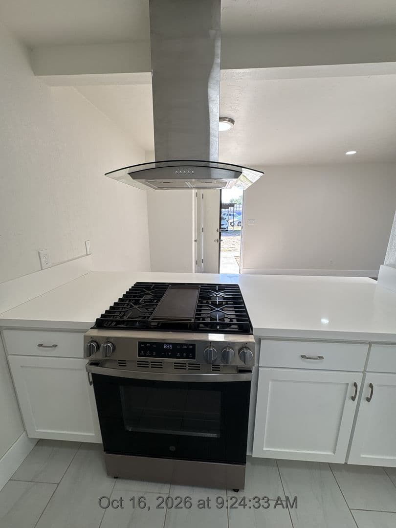 Visalia Apartment: 3515 W Campus Ave -1