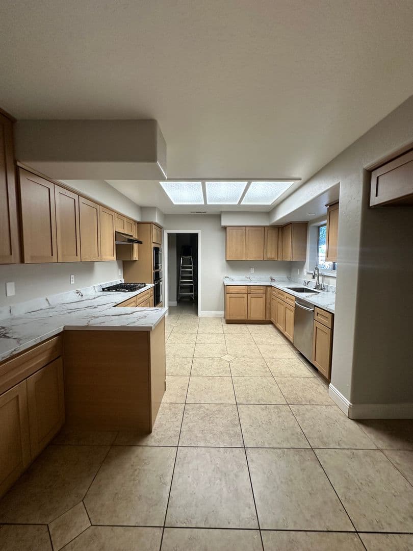 Visalia House: 5319 W. Harold Ave