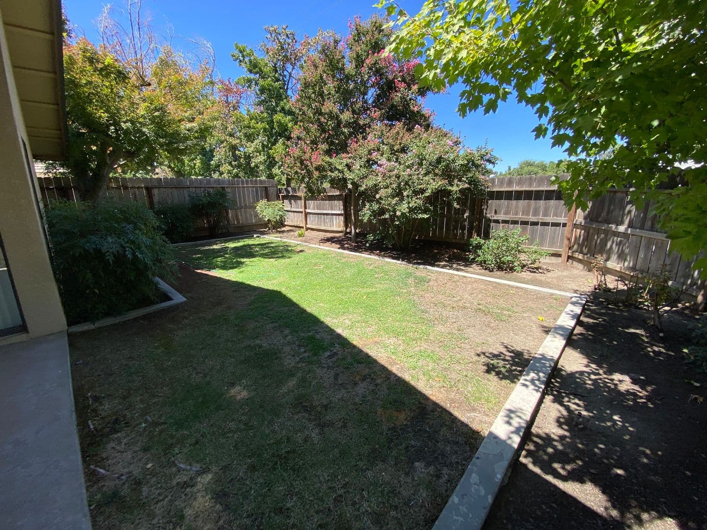 Visalia House: 1348 East Ferguson Court