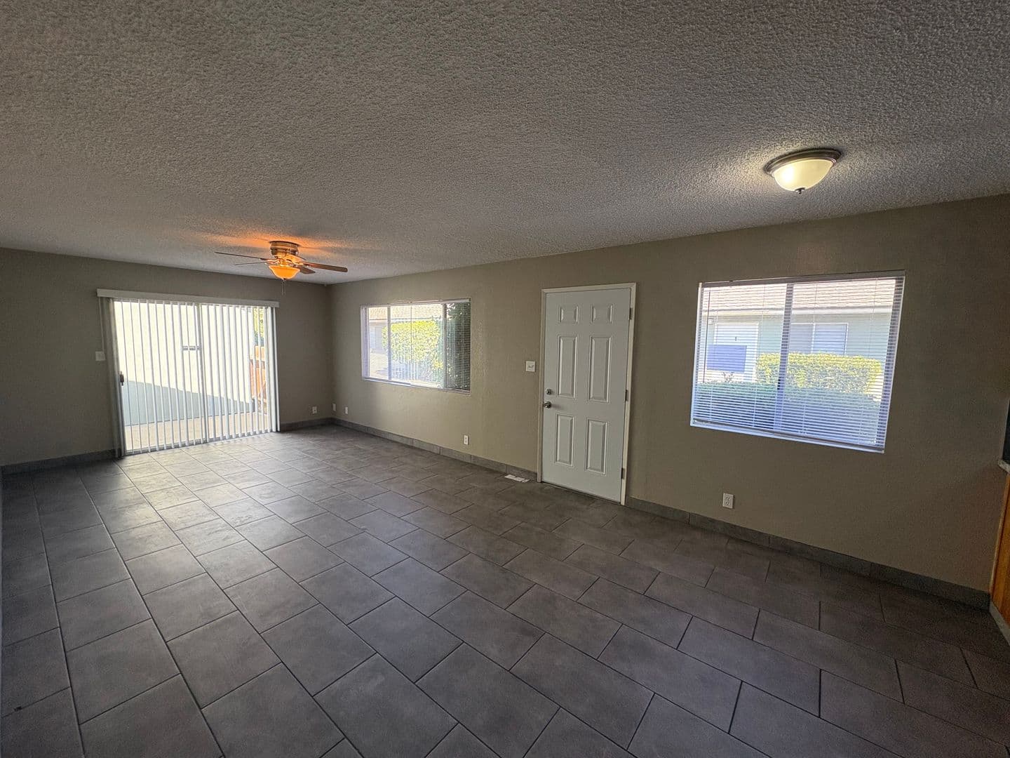 Visalia Apartment: 3108 West Walnut Ave #1-4