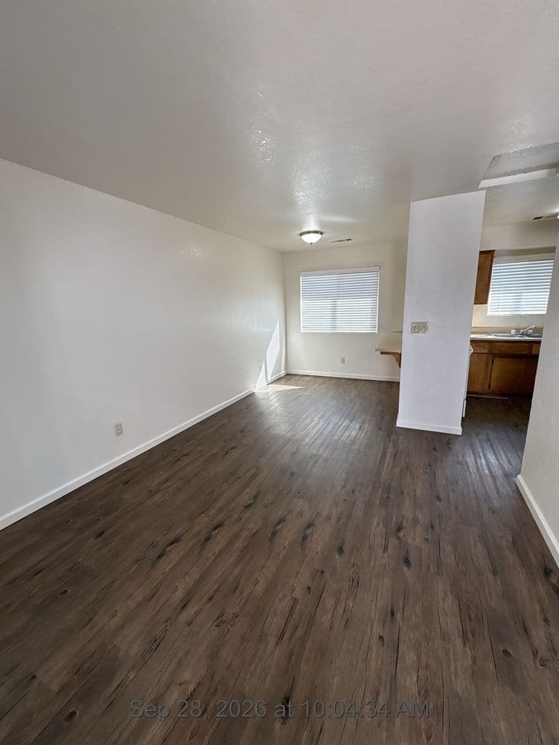 Tulare Apartment: 103-115 West Sonora Avenue
