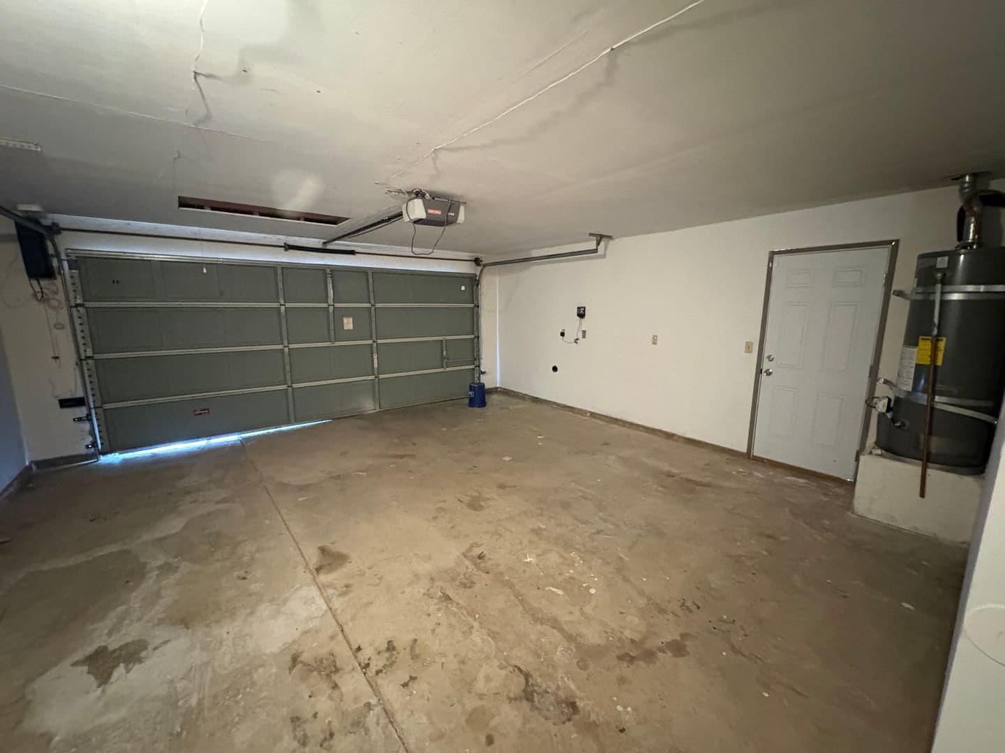 Visalia House: 2324 West Delta Ave