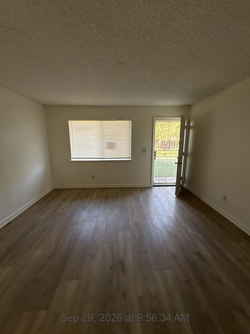Exeter Apartment: 320 North E Street