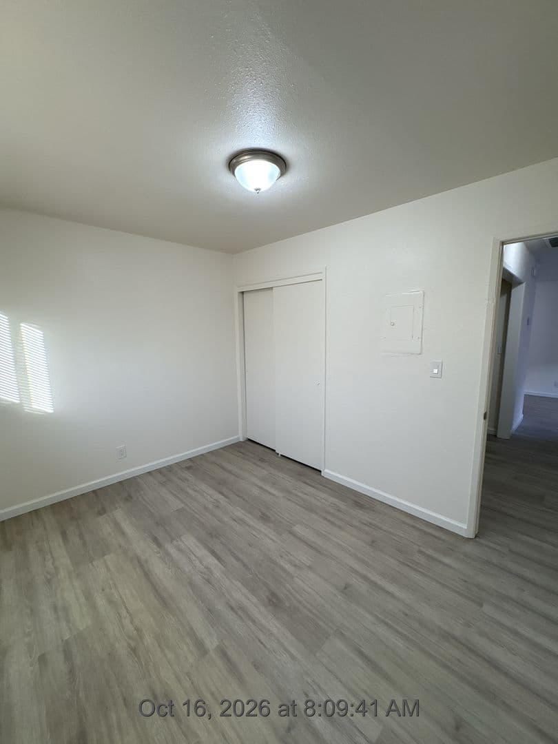 Visalia Apartment: 816 West Murray Avenue