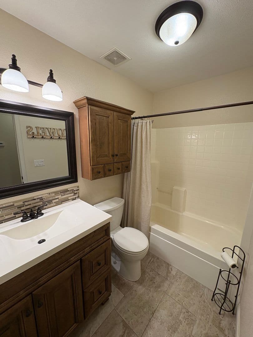 Visalia House: 3524 S. Lincoln Ct