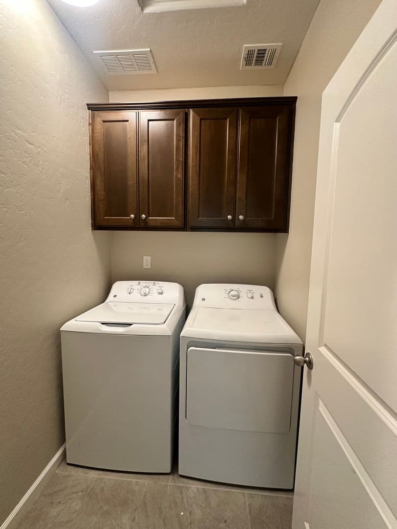Visalia House: 4520 W. Flagstaff Ave