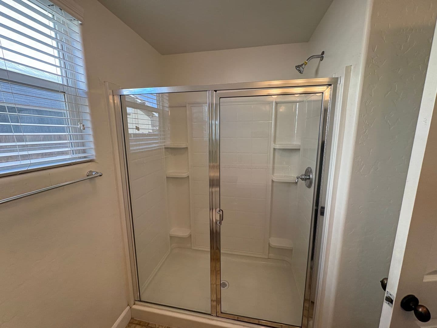 Visalia House: 3116 W Buena Vista