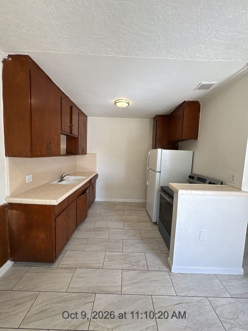 Hanford Apartment: 530-580 S. Richmond Ave