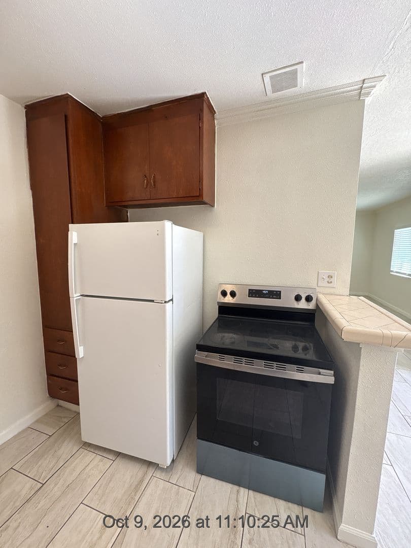 Hanford Apartment: 530-580 S. Richmond Ave