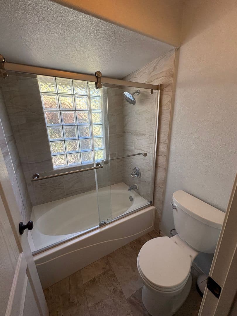 Visalia House: 3524 S. Lincoln Ct