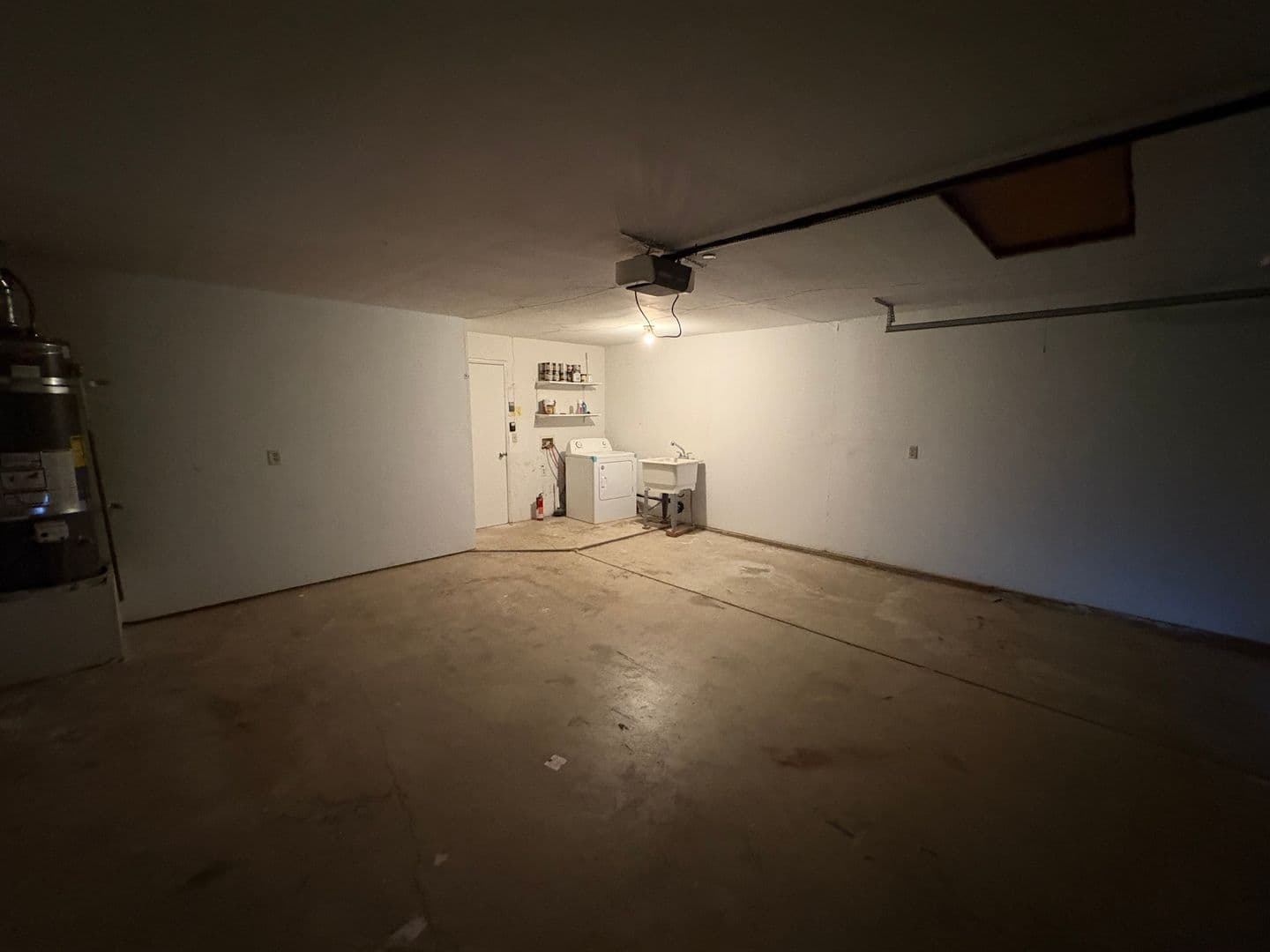 Visalia House: 2324 West Delta Ave