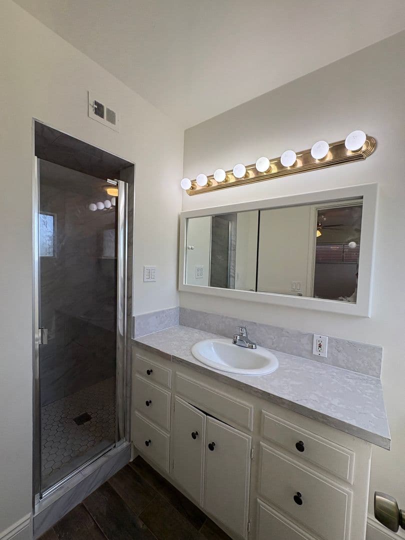 Dinuba House: 341 North Garden Dr