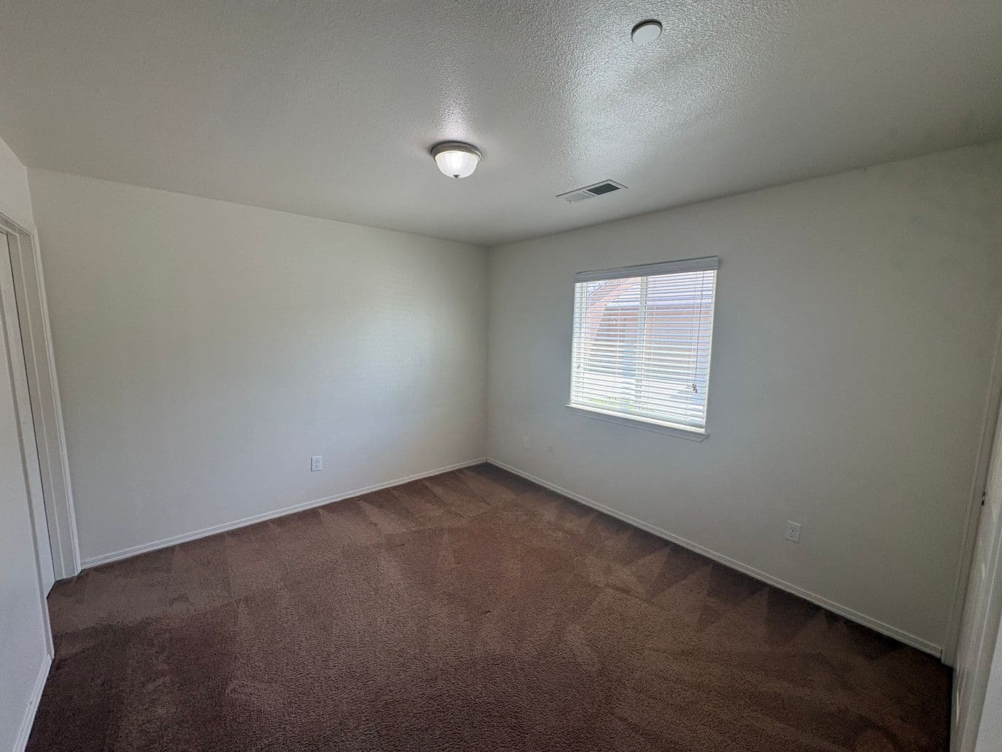 Tulare House: 2109 Bella Oaks Drive