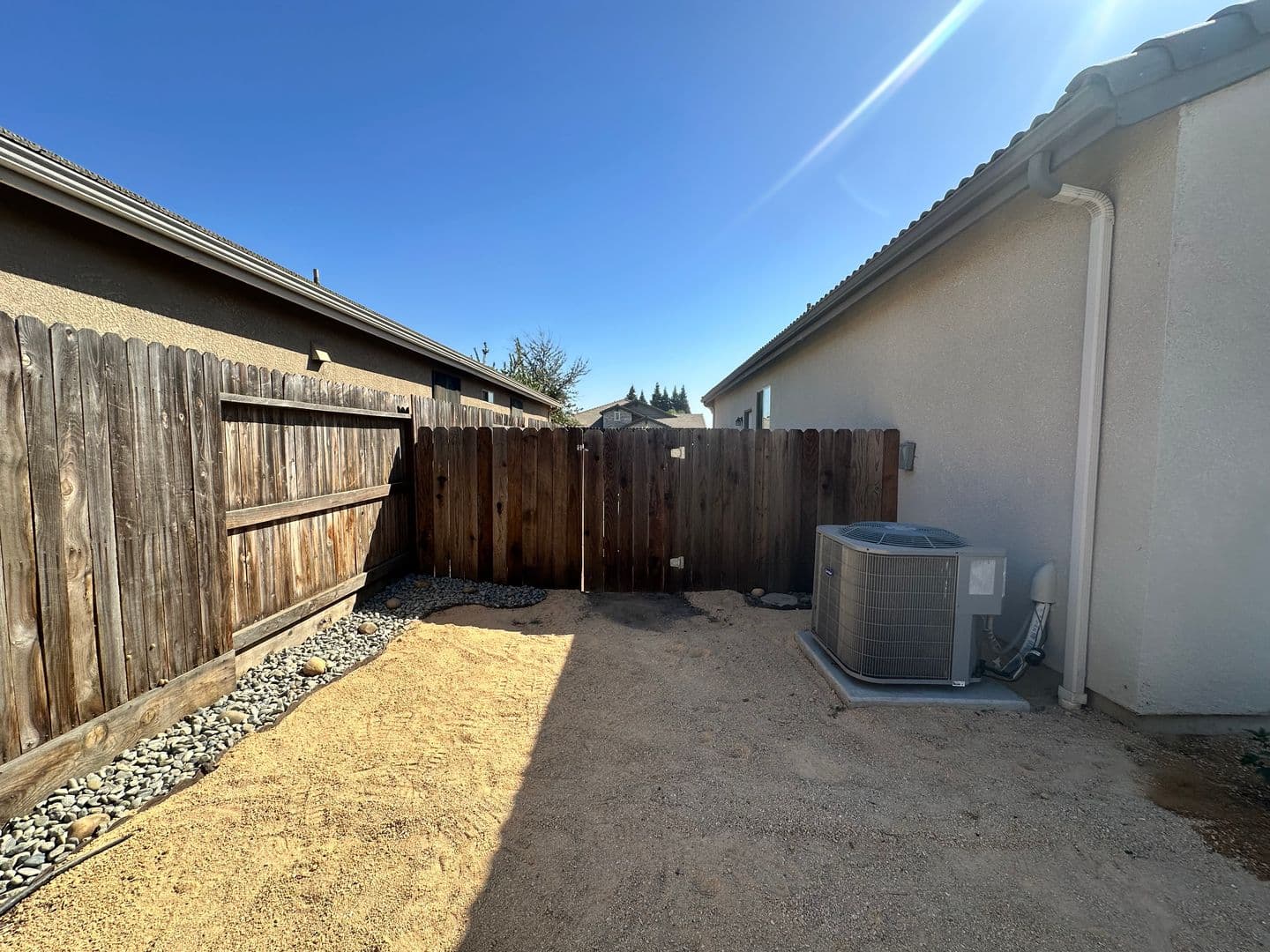 Visalia House: 3215 S Meadowbrook St