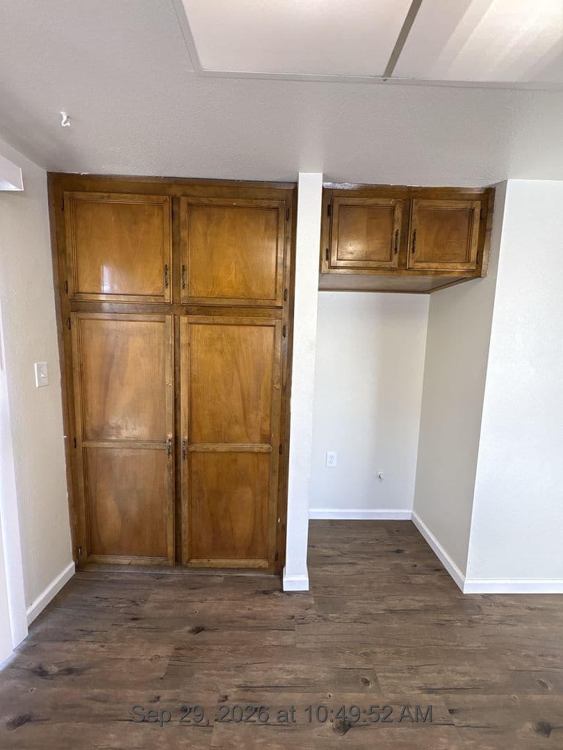 Visalia Apartment: 2034-2038 South Tracy Court