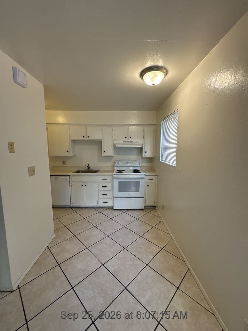 Exeter Apartment: 310 North Orange Ave