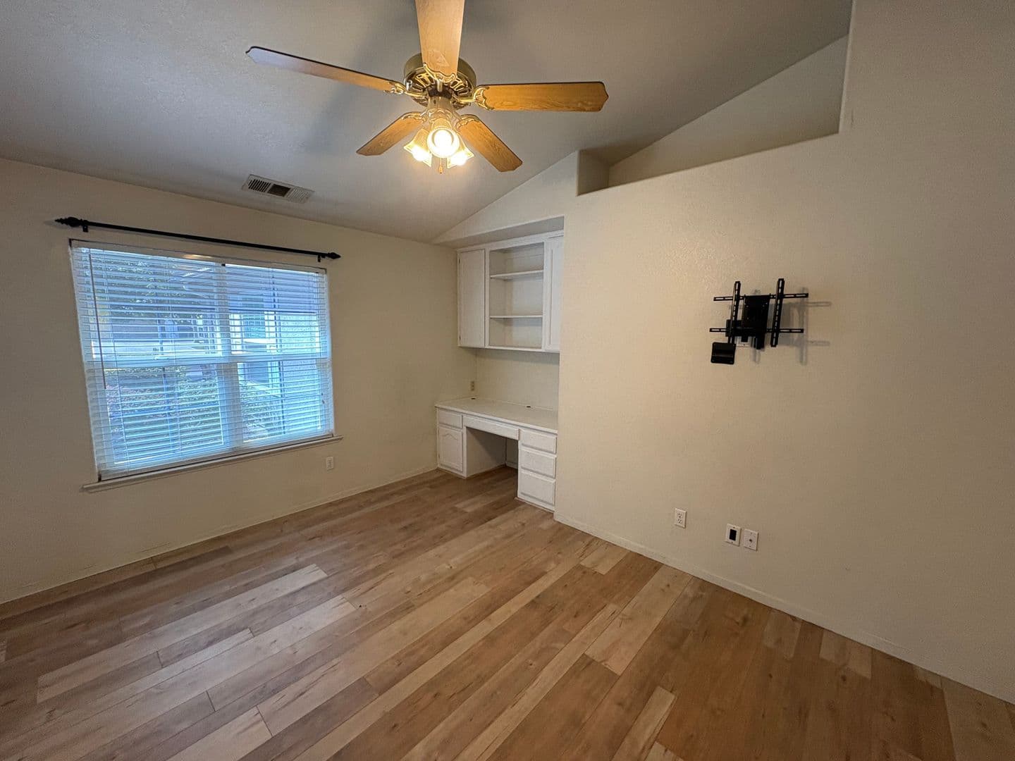 Visalia House: 3524 S. Lincoln Ct