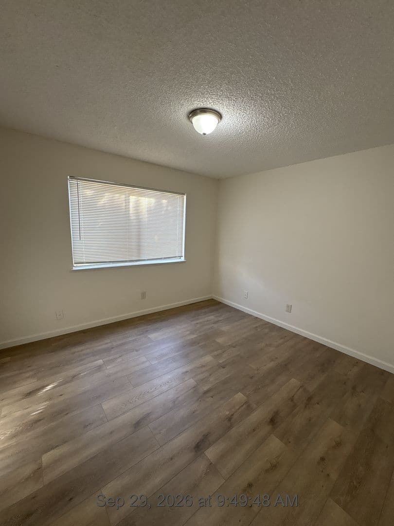 Exeter Apartment: 320 North E Street