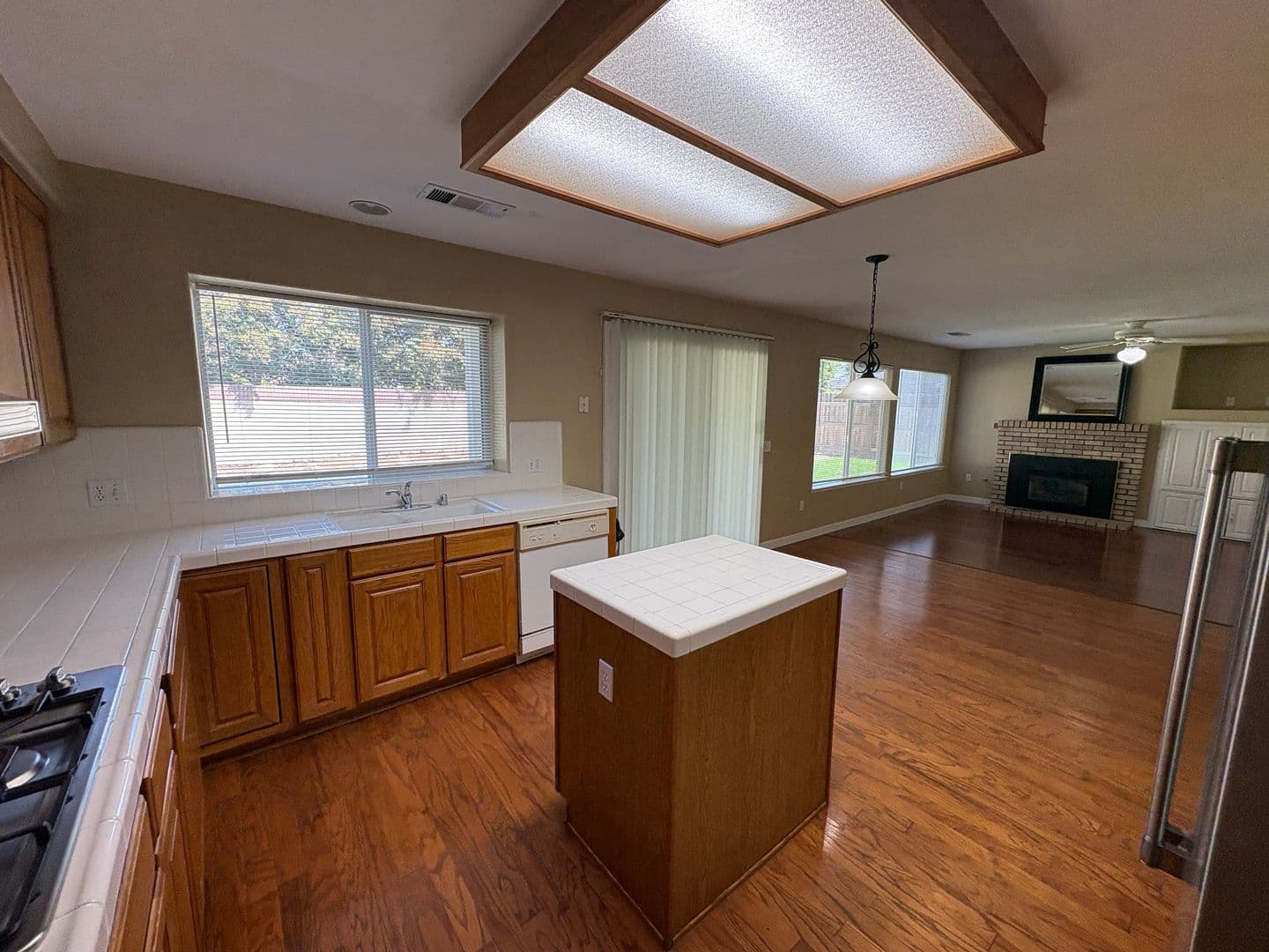 Visalia House: 5730 West Monte Verde Ct