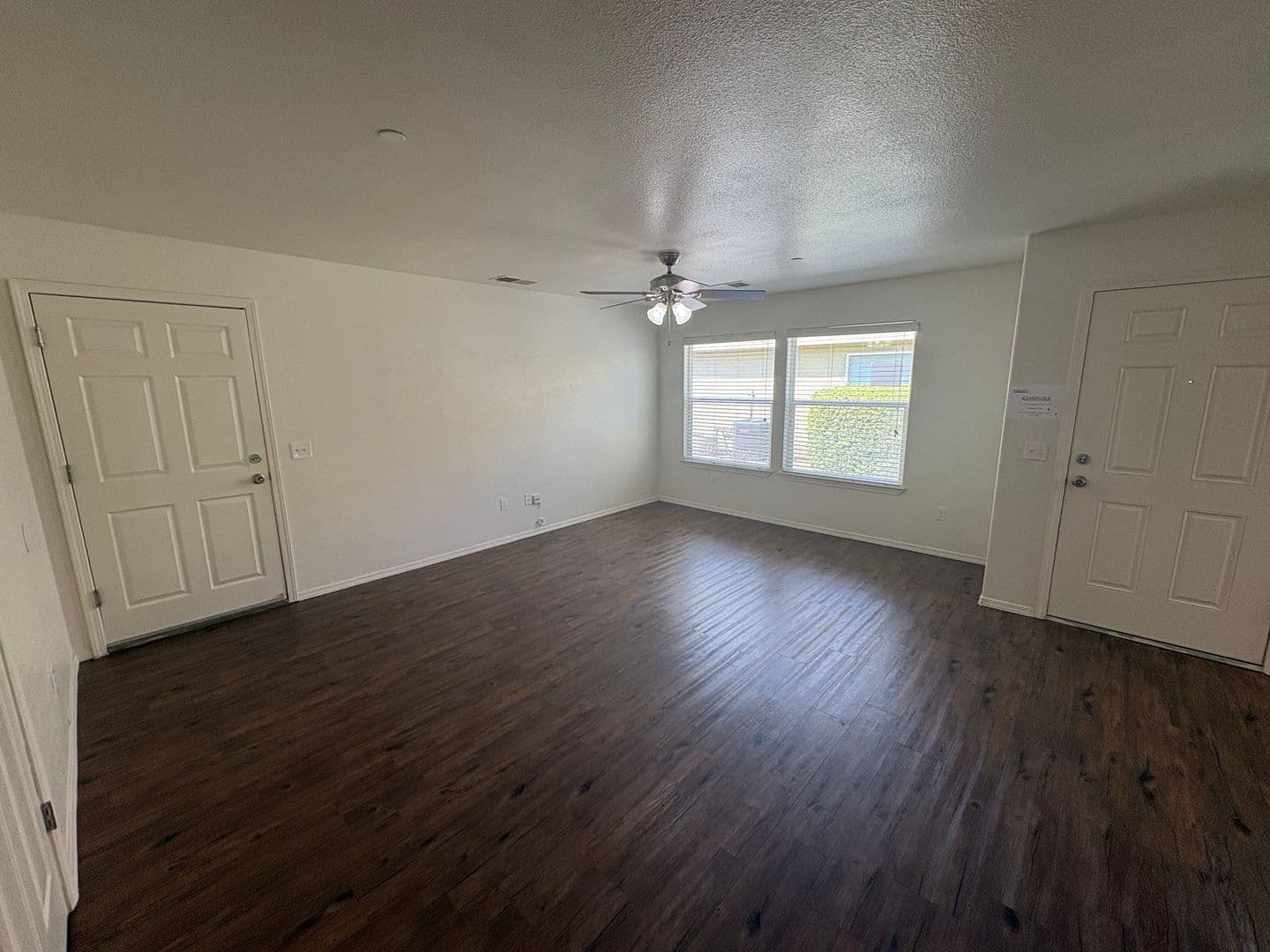 Tulare House: 2109 Bella Oaks Drive