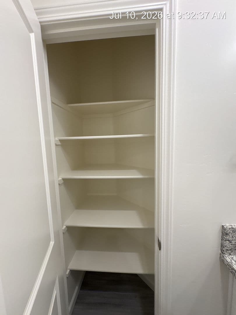 Visalia Apartment: 711-747 S Pinkham