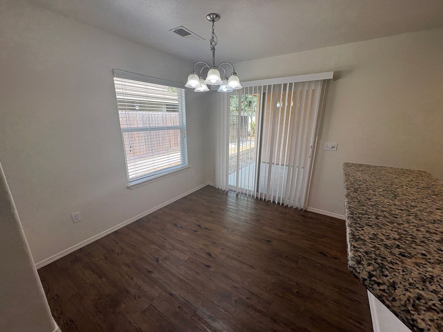 Tulare House: 2109 Bella Oaks Drive