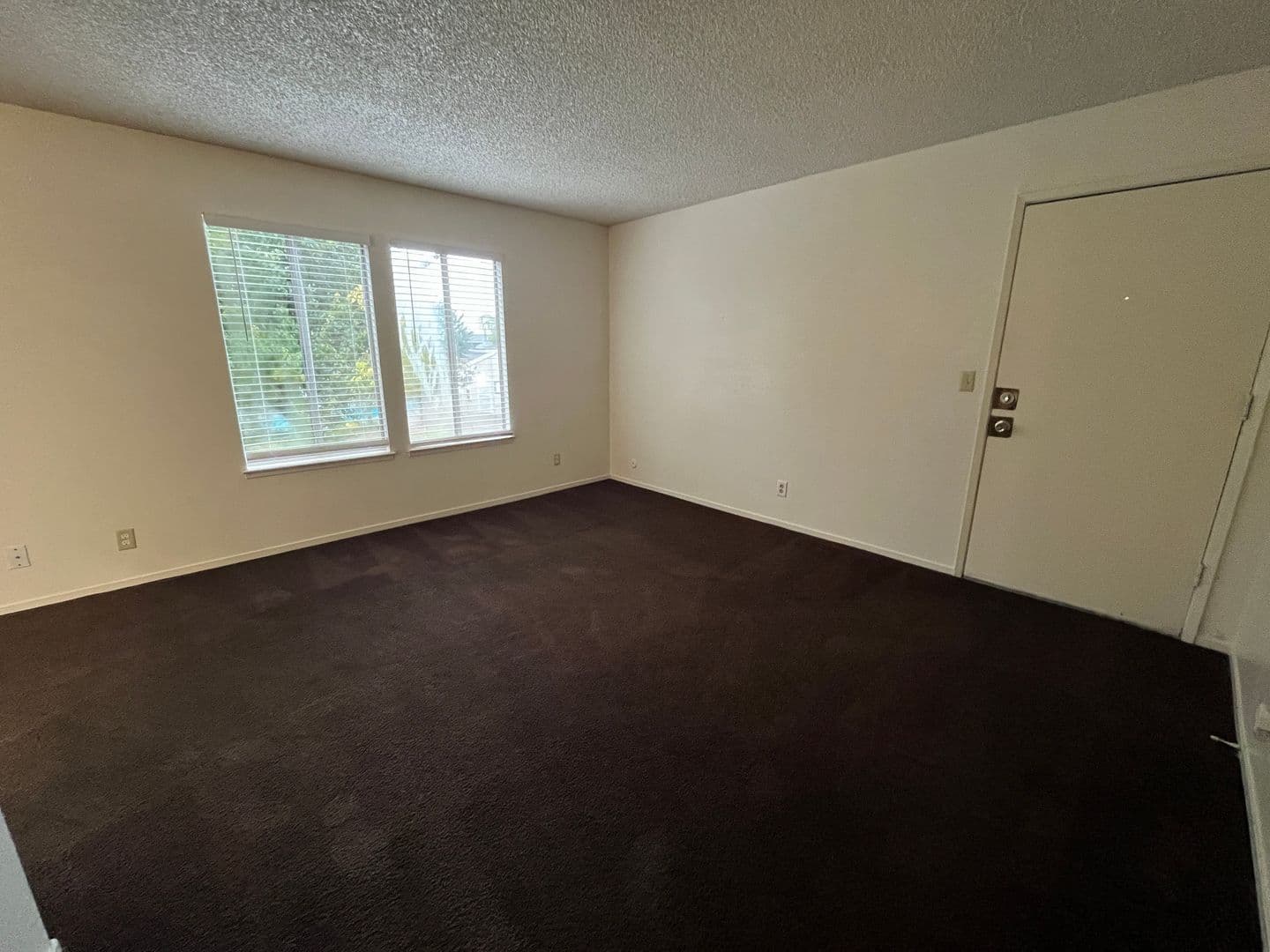 Porterville Apartment: 1704 W Olive Ave
