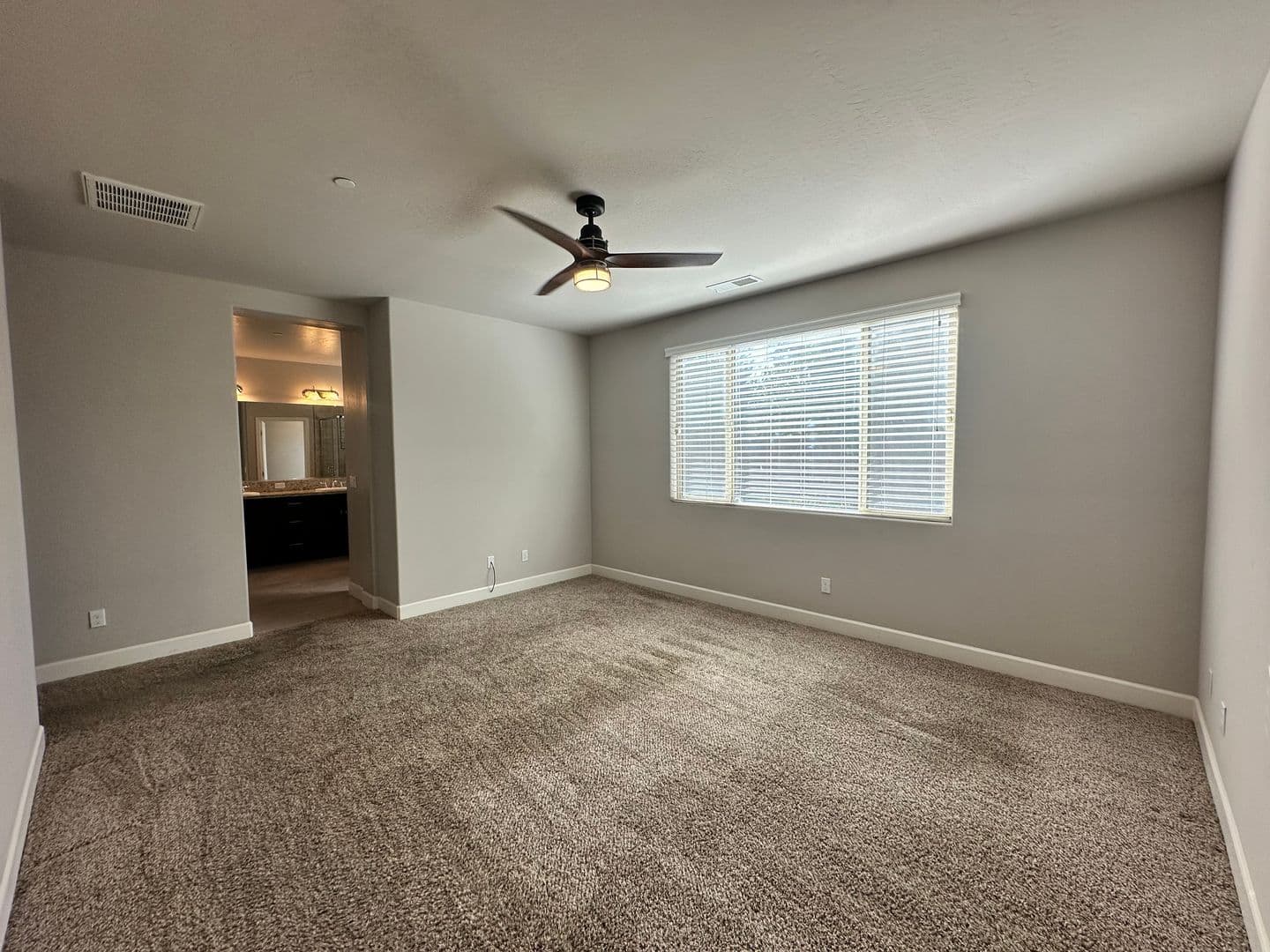 Visalia House: 2001 W Flagstaff Ave