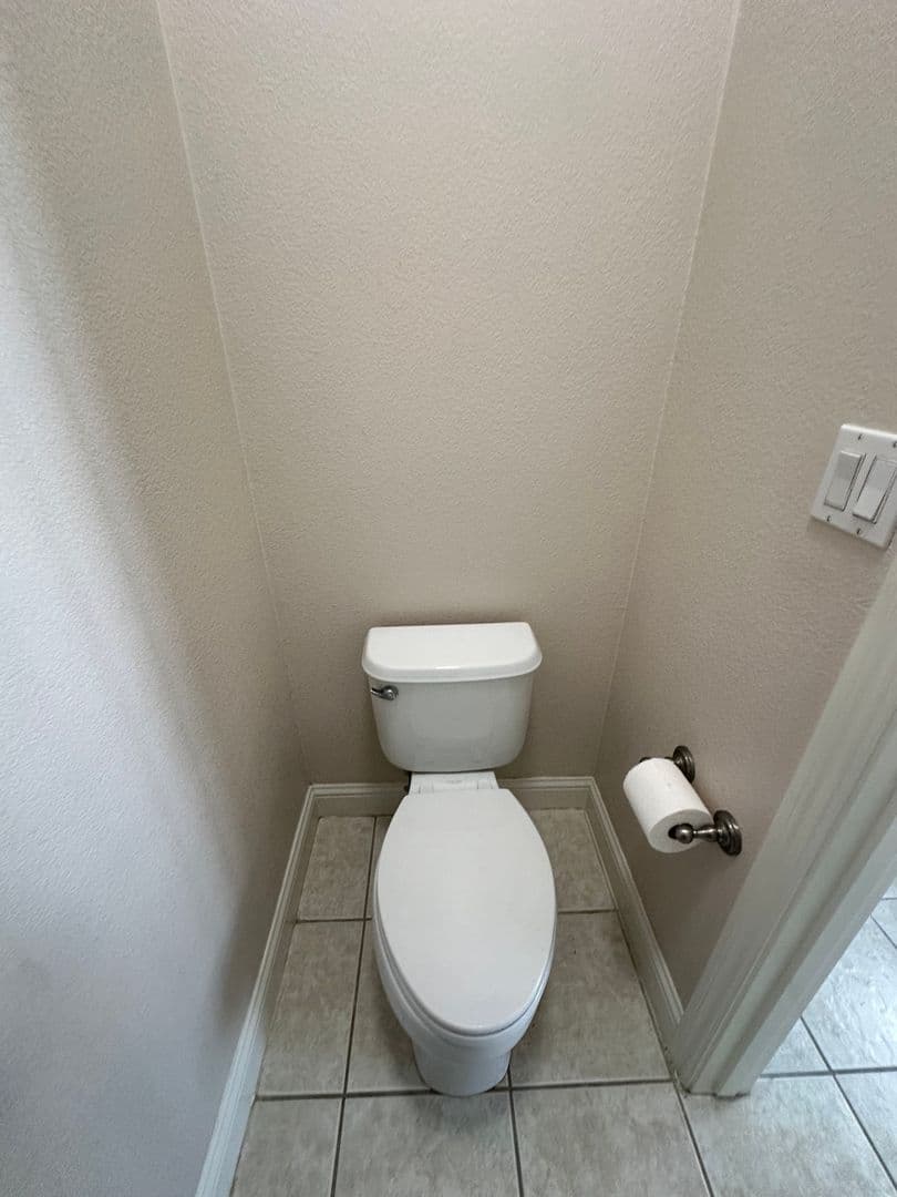 Visalia House: 239 North Preston St