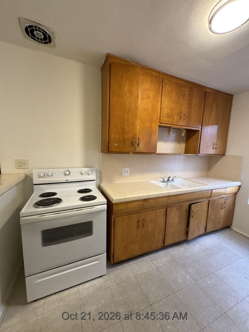 Hanford Apartment: 530-580 S. Richmond Ave