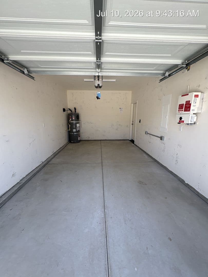 Visalia Apartment: 711-747 S Pinkham