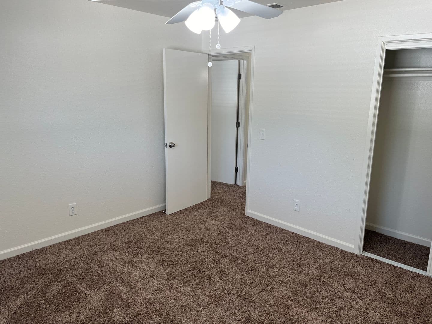 Visalia Apartment: 3900-4054 West Meadow Ave.
