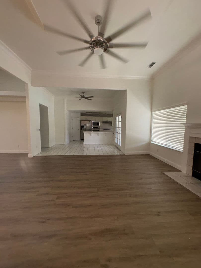 Clovis House: 3227 Jasmine Ave