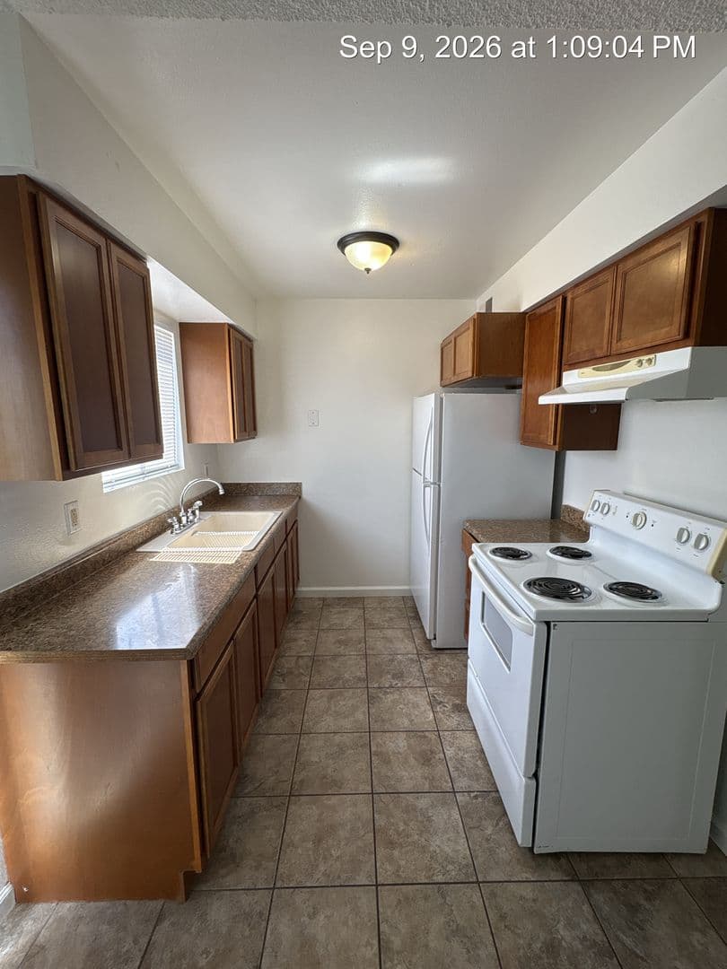 Visalia Apartment: 1649 East Douglas Ave