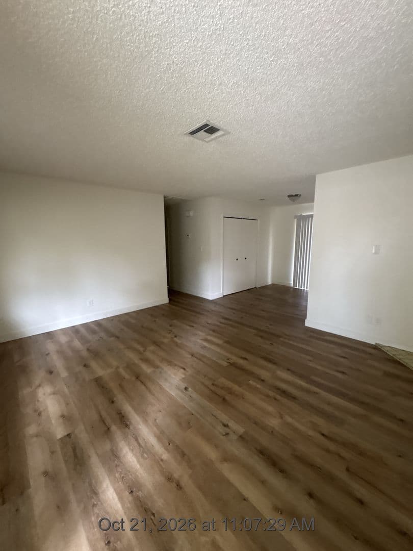 Visalia Apartment: 2015-2019 E. Walnut Ave