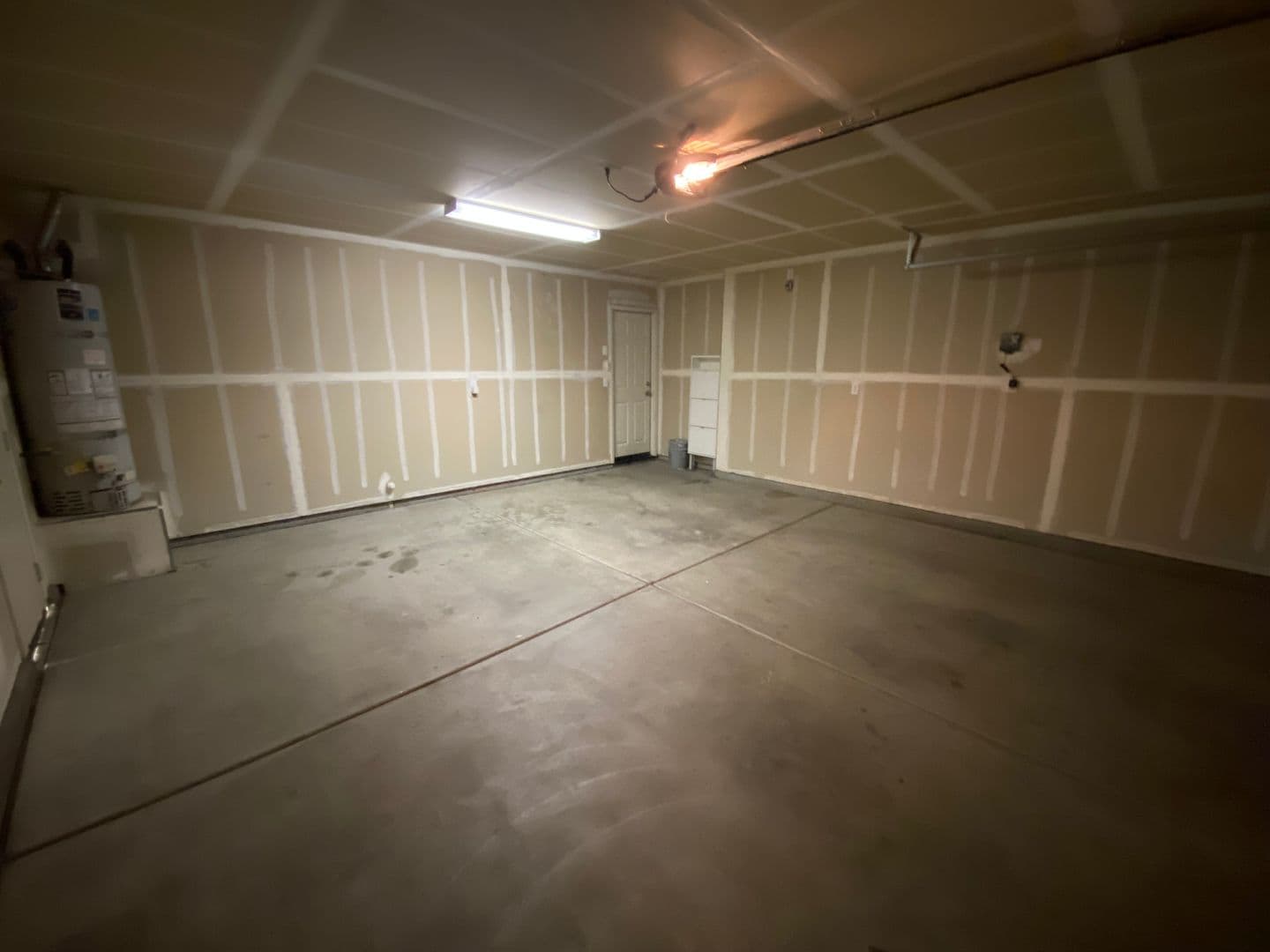 Visalia House: 1025 West Reese Ct