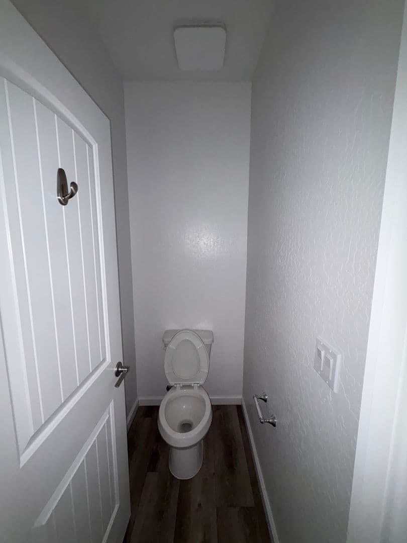 Visalia House: 1005 West Sedona Ave