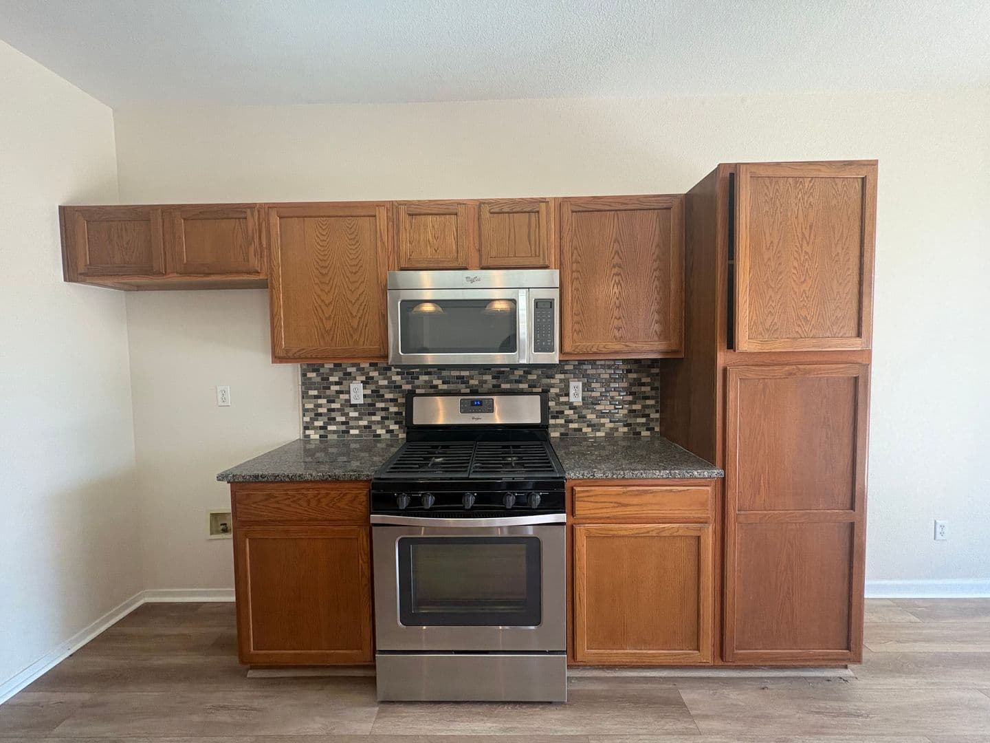 Tulare House: 1515 Cottage Grove Ave