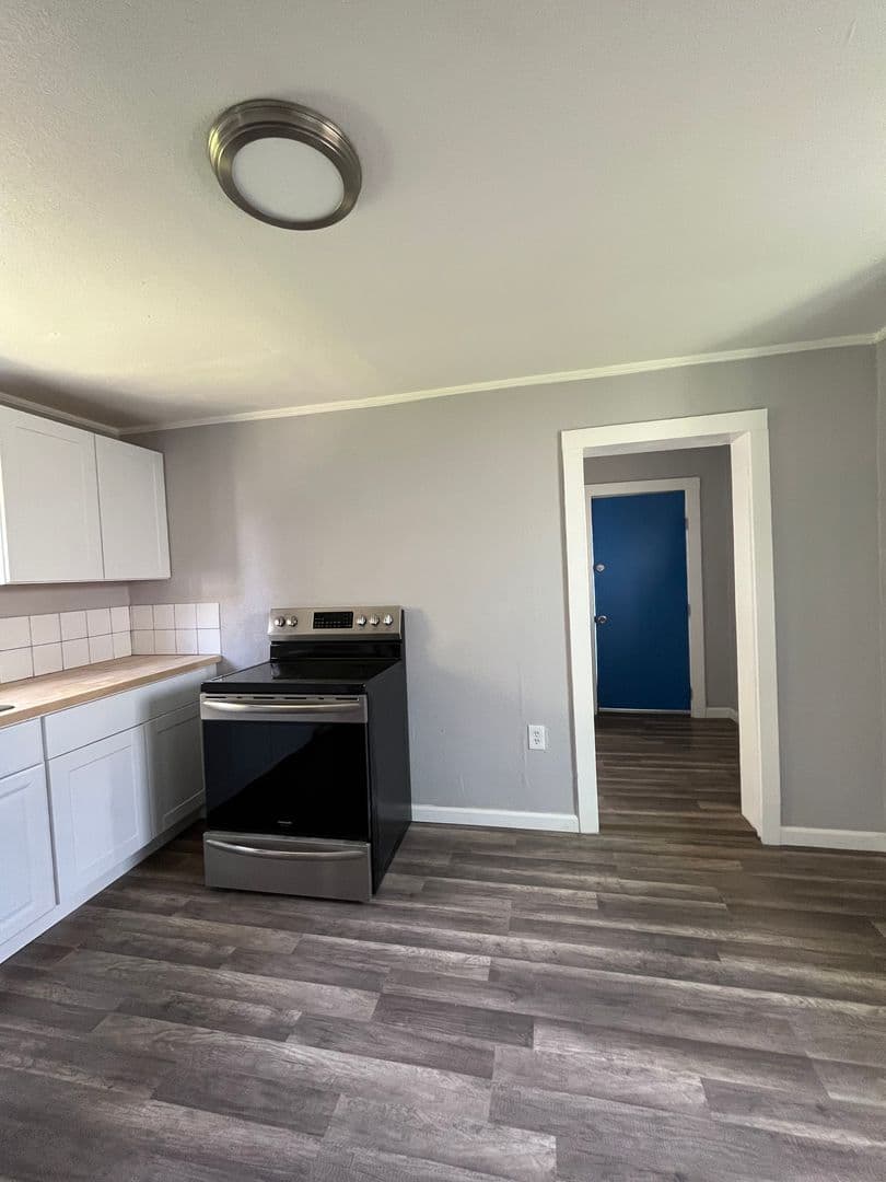Reedley Apartment: 837 Evening Glow  Ave