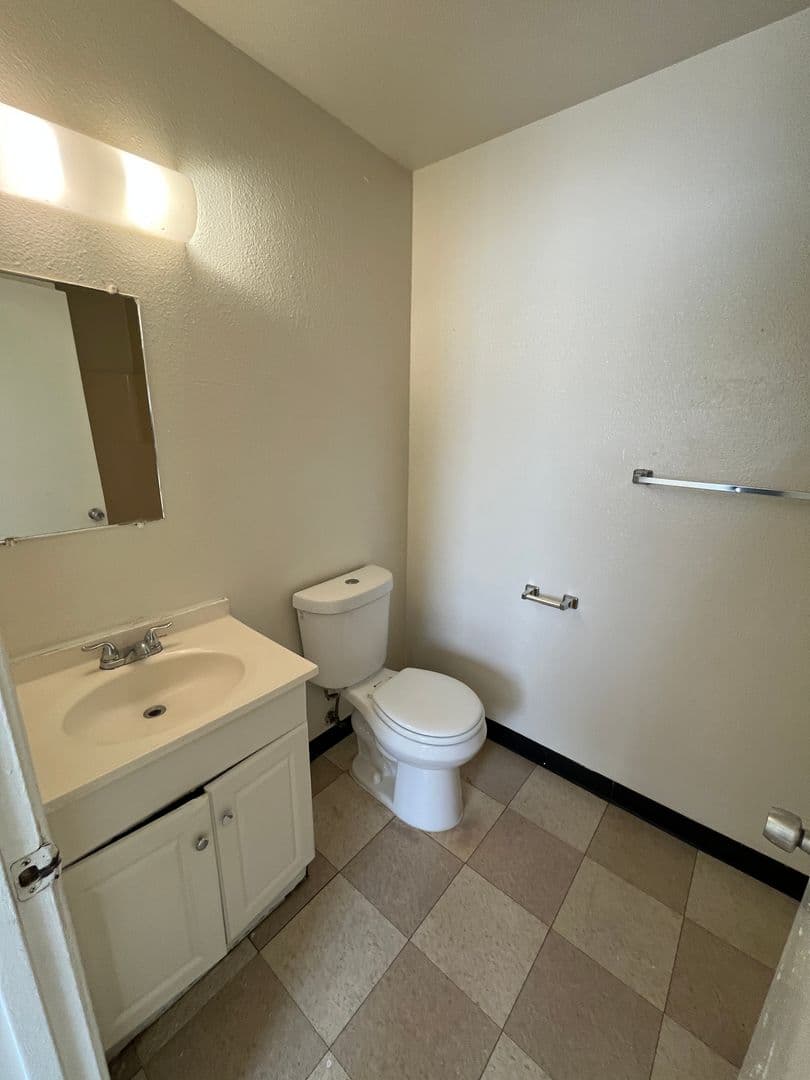 Terra Bella Apartment: 9310 - 9330 Road 236