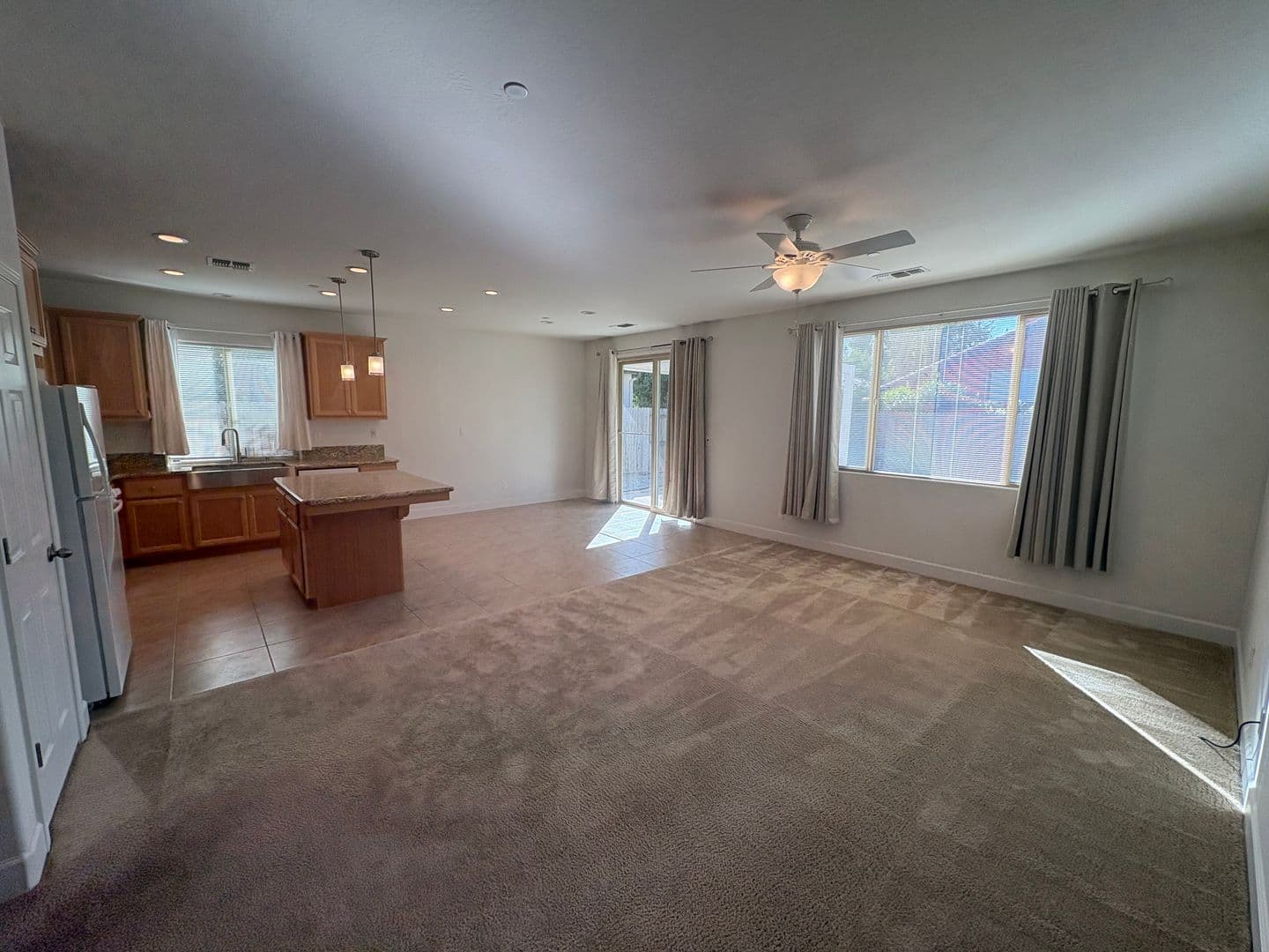 Visalia House: 3215 S Meadowbrook St